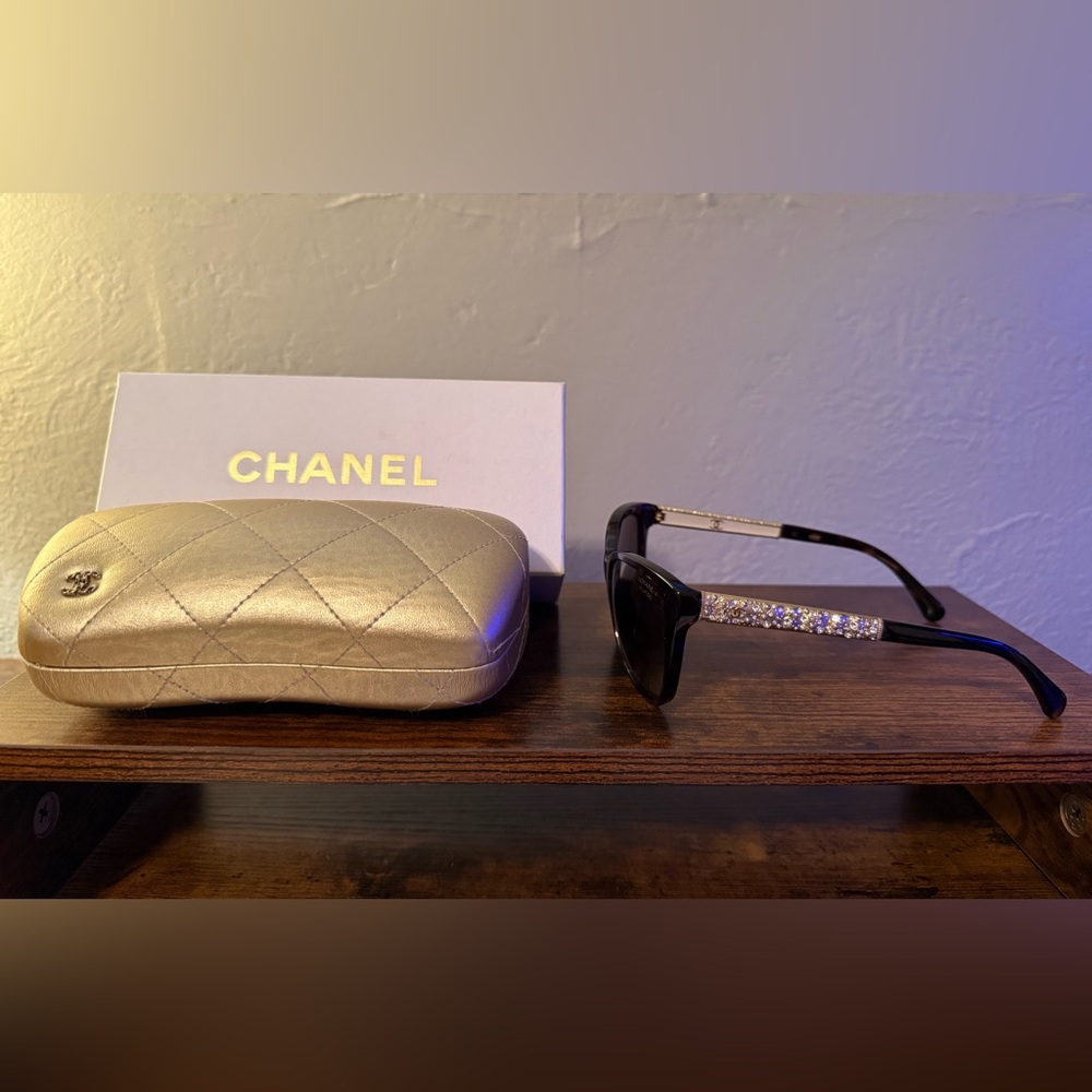 AUTHENTIC CHANEL SUNGLASSES (RARE) Style 5299-B Frame 714 Brown & Gold Tortoise